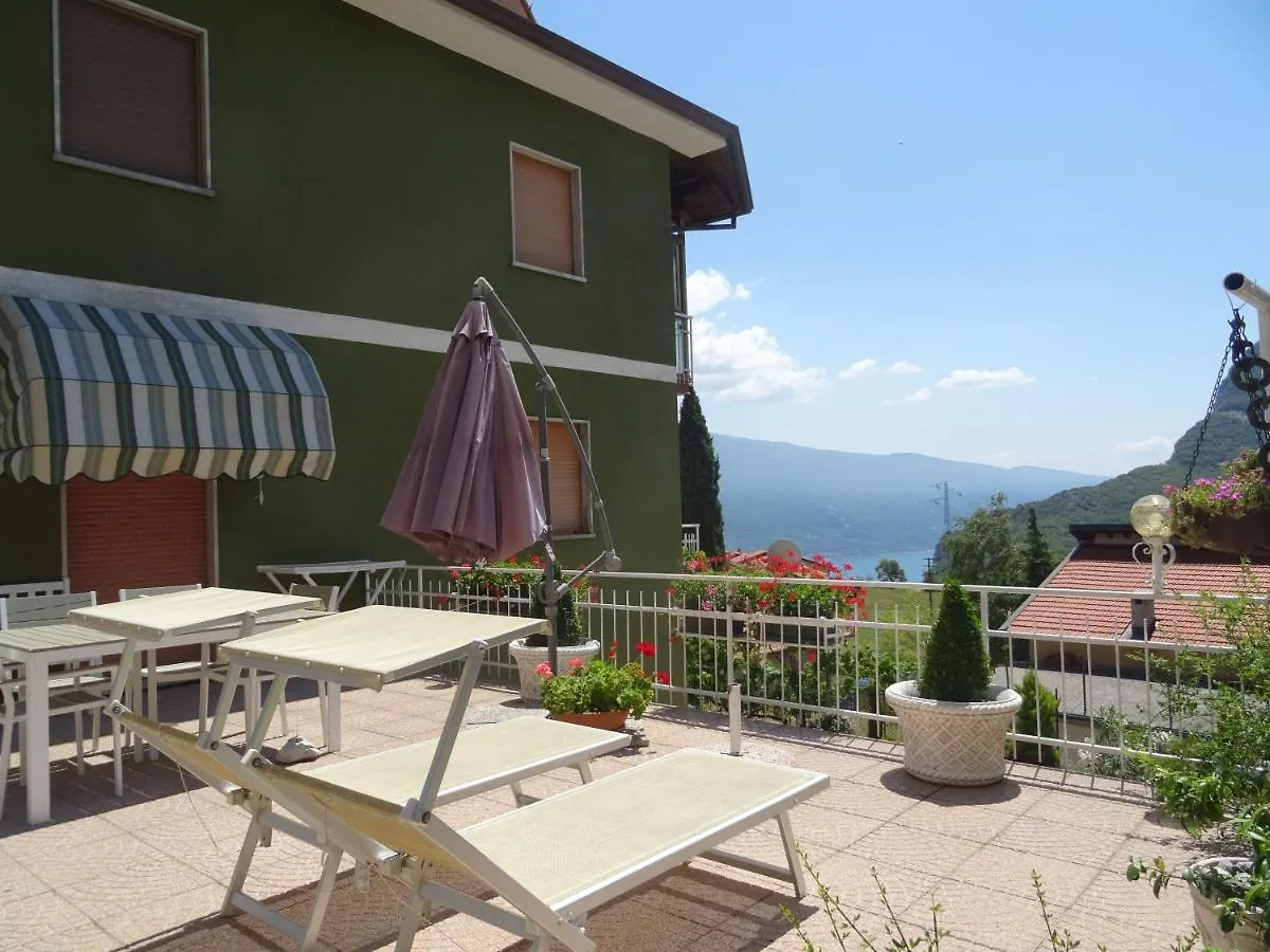 Casa Piccini Garden By Gardadomusmea Villa Pieve  Italy