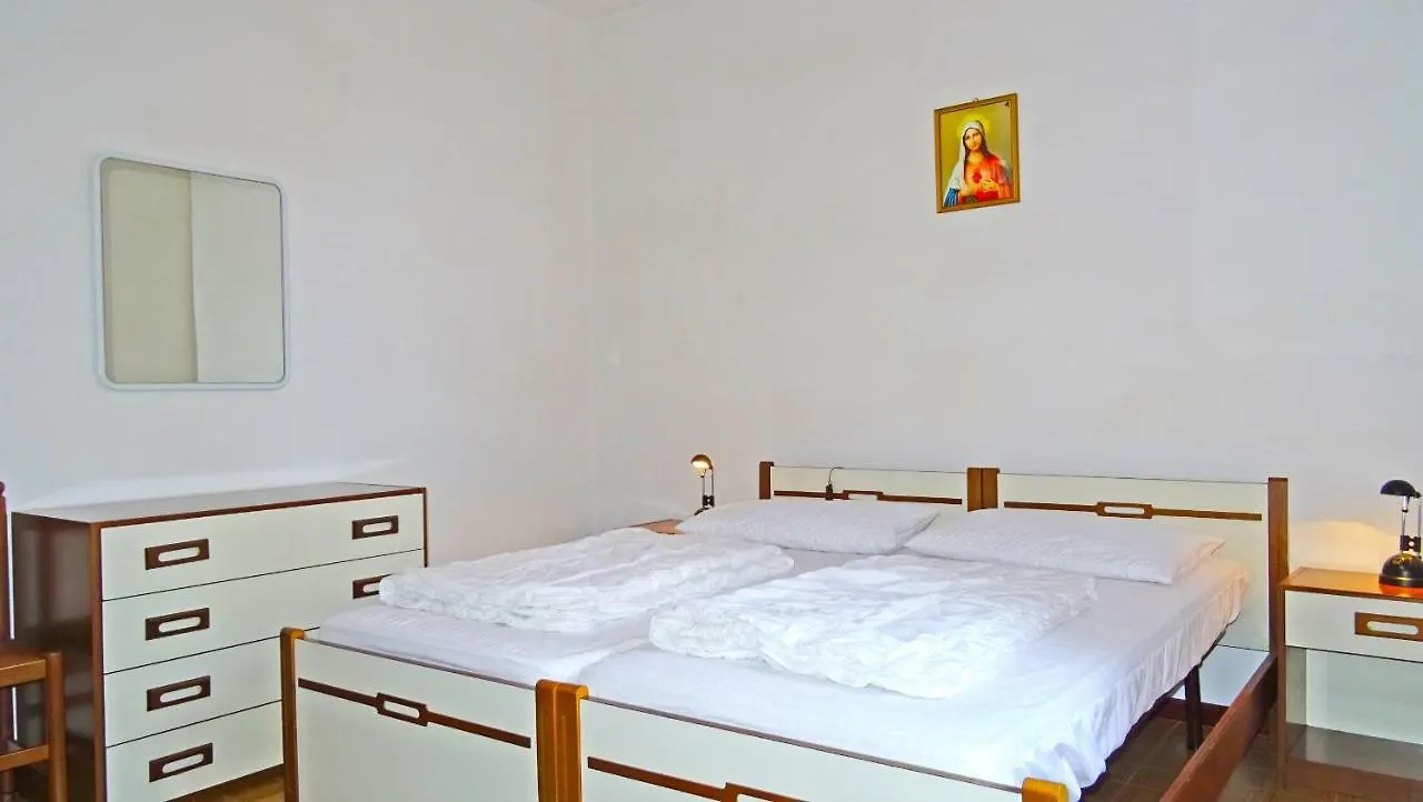 Holiday home Casa Piccini Garden By Gardadomusmea Villa Pieve